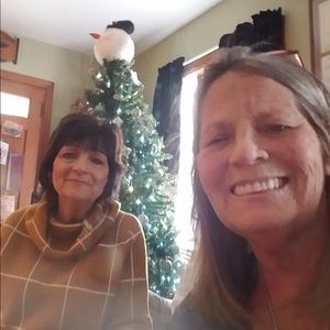 Meet your Posher, Dena